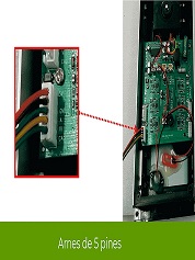 foto de conexion de monitor a frente de calle zkteco